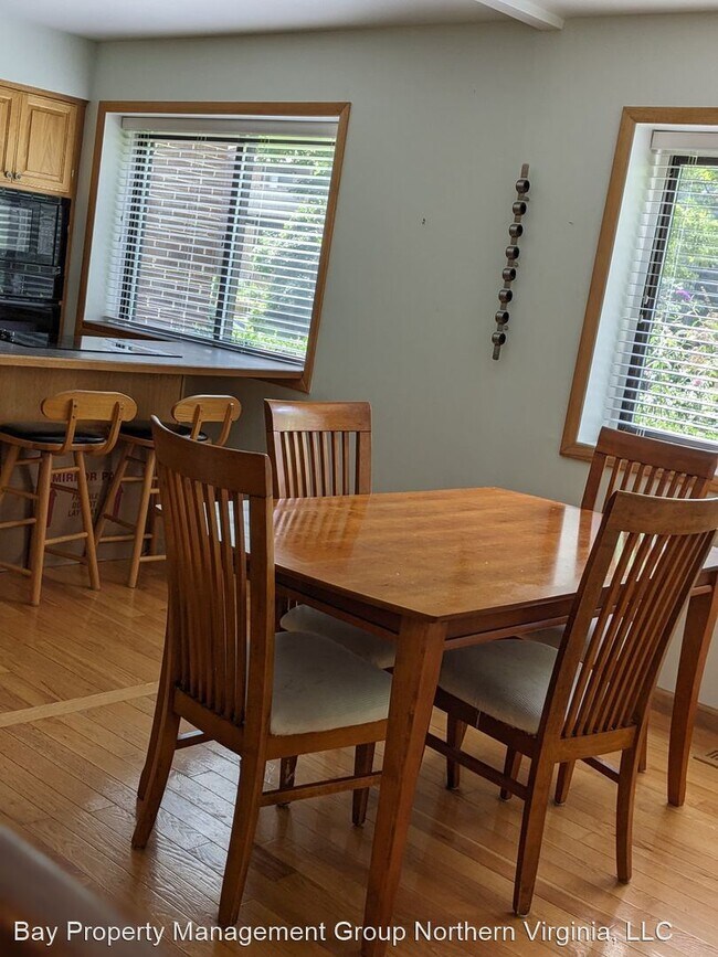 Building Photo - 3 br, 2 bath House - 2134 GLENCOURSE LN