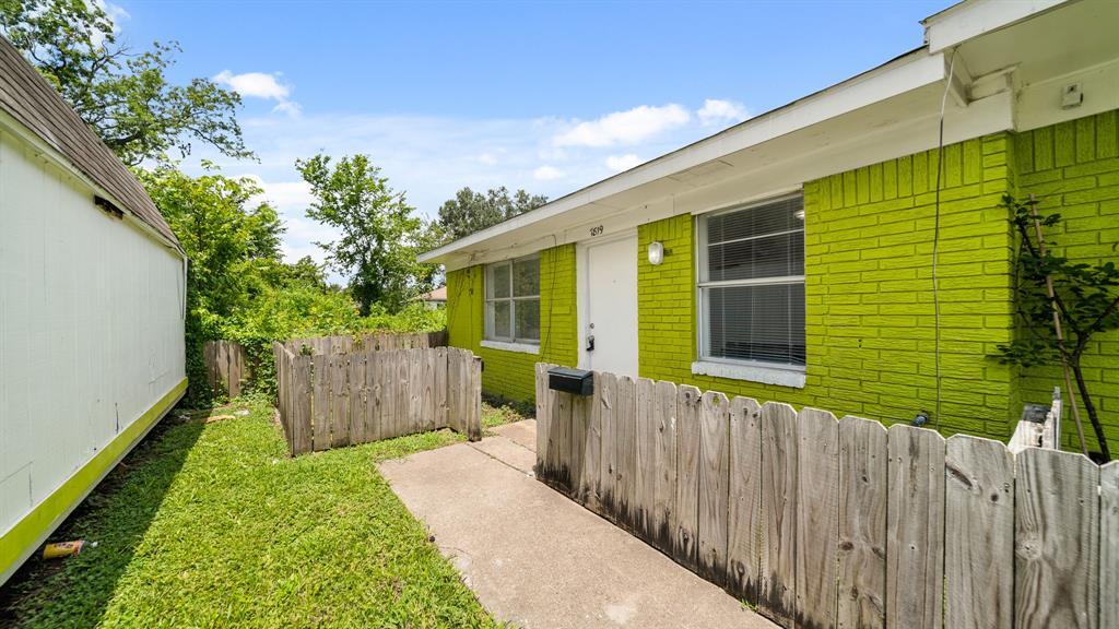 Foto principal - 7819 Glass St