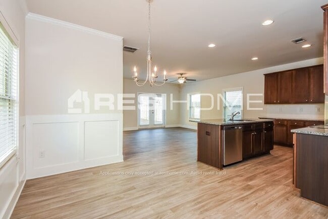 Foto del edificio - 1005 Tranquil Gdns Pl