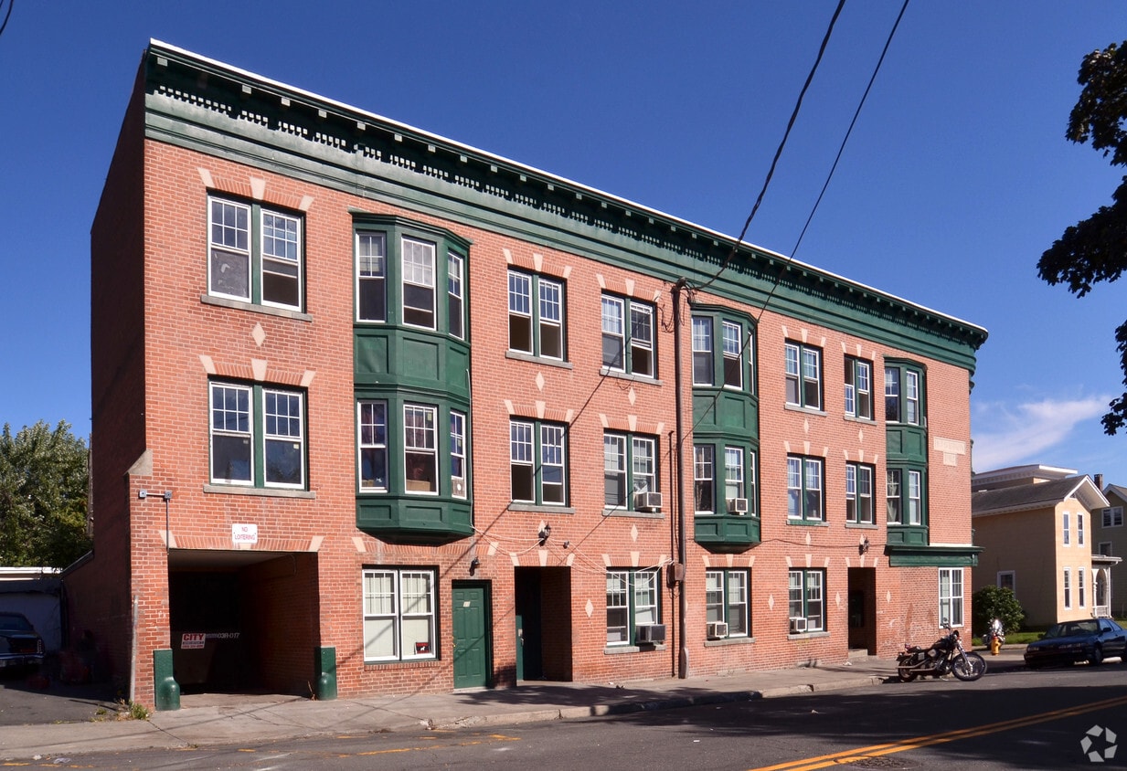 3137 Anson St, Derby, CT 06418 Apartments in Derby, CT