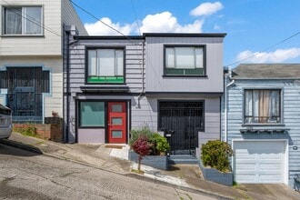 Building Photo - 686 Colby St