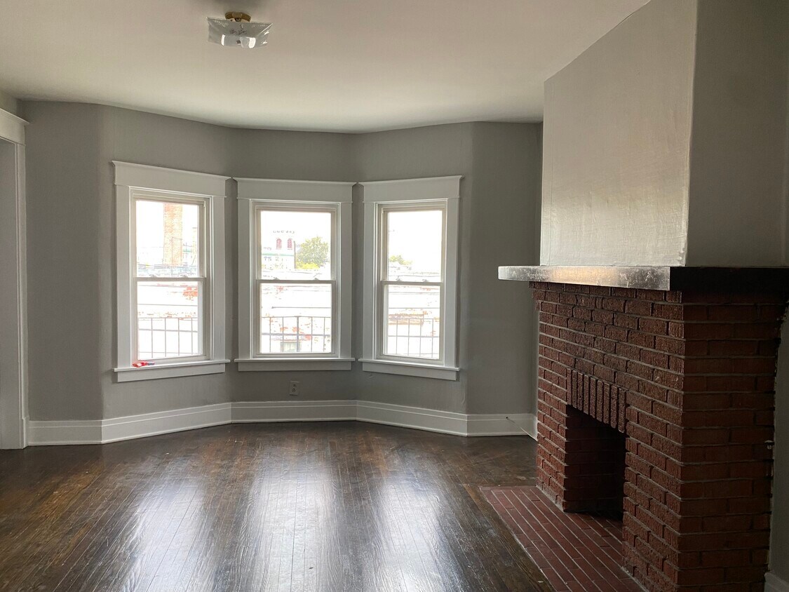 Living room - 41 Leroy Ave