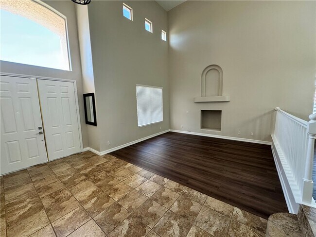 Building Photo - 6586 W Diablo Dr