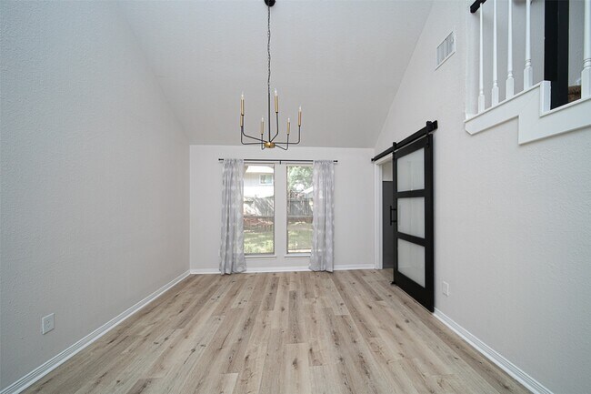 Foto del edificio - 3338 Oak Branch Ln