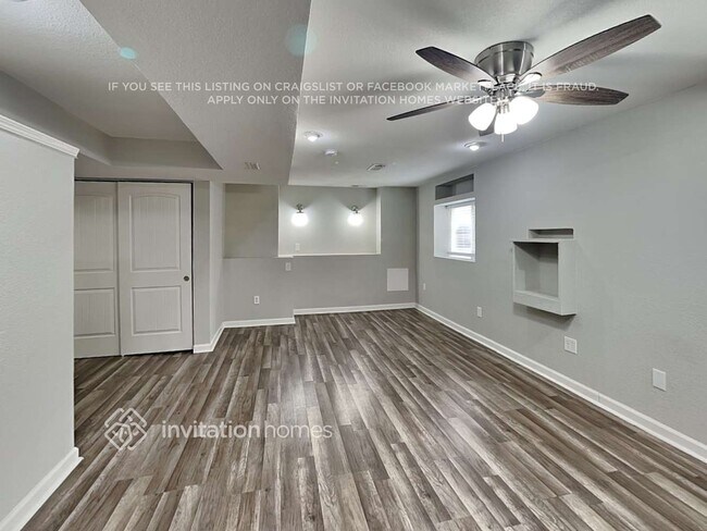 Foto del edificio - 6142 Oakwood Blvd