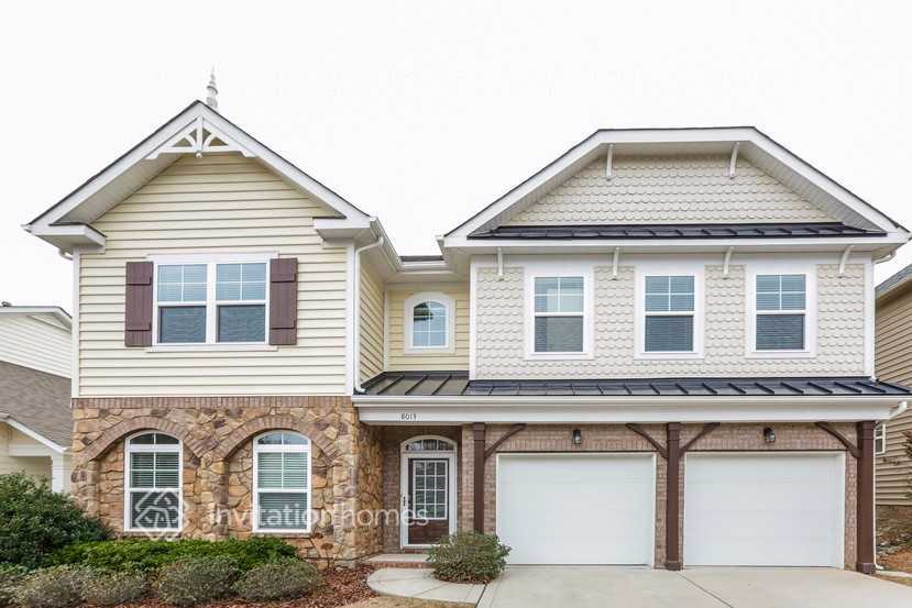 Foto principal - 8013 Whitehawk Hill Rd