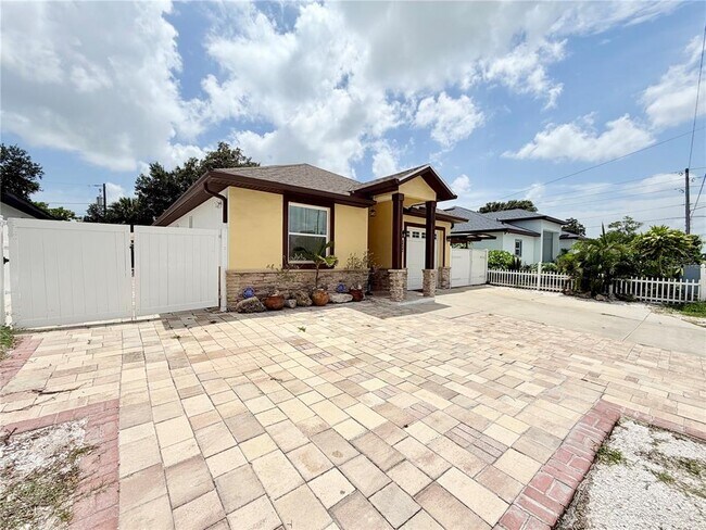 Foto del edificio - 5160 70th Ave N