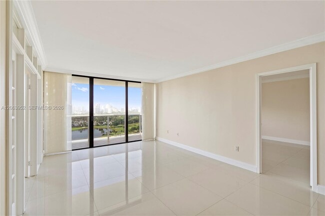 Building Photo - 3675 N Country Club Dr