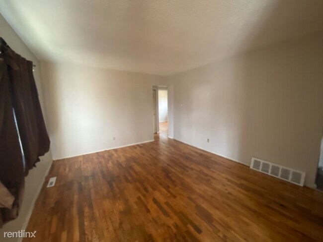 Building Photo - 3 br, 1 bath House - 2068 Flamingo Dr