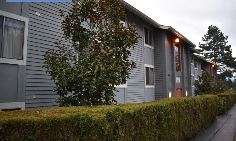Foto principal - 4641 W Lake Sammamish Pkwy SE
