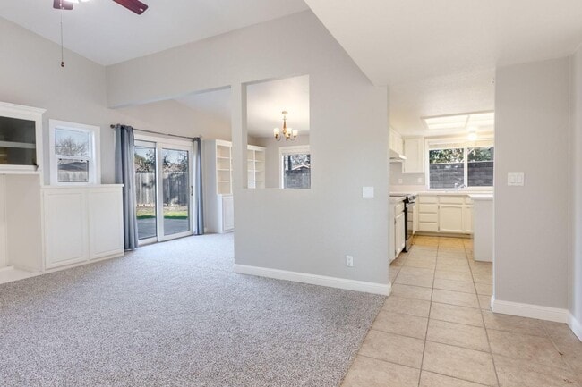 Building Photo - FOUR BEDROOM HOME ON A HUGE LOT SEE VIDEO