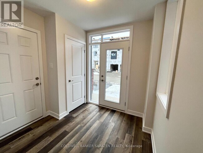 Building Photo - 406 Jewelwing Private