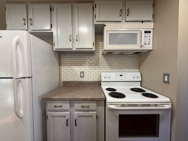 Photo - 3 Bed 2 Bath SW Beaverton Duplex — Available Now! House