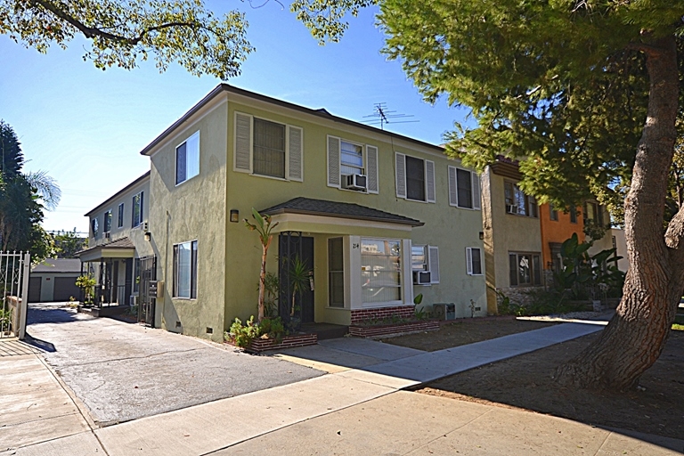 Primary Photo - 214 E Lomita Ave