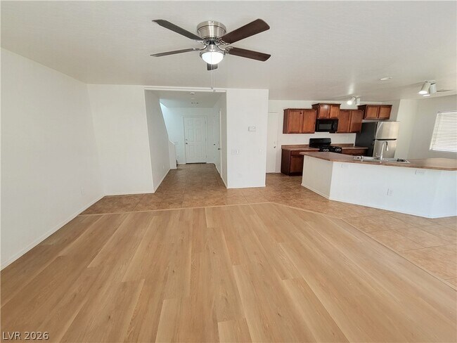 Foto del edificio - 9090 Tolford Ave