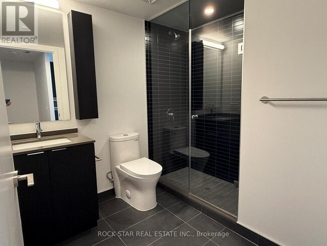 Building Photo - 3009 Novar Rd