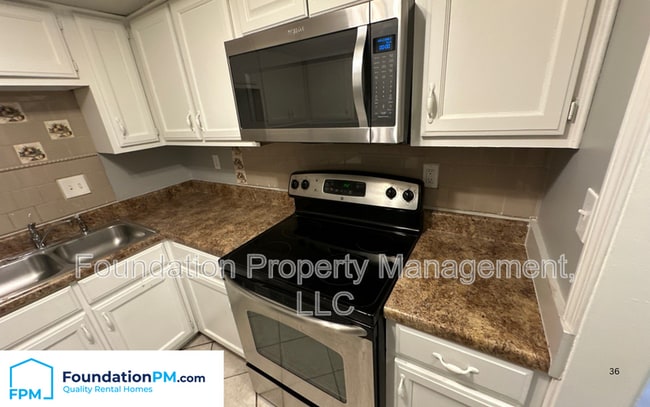 Foto del edificio - 3356 Coachouse Cove