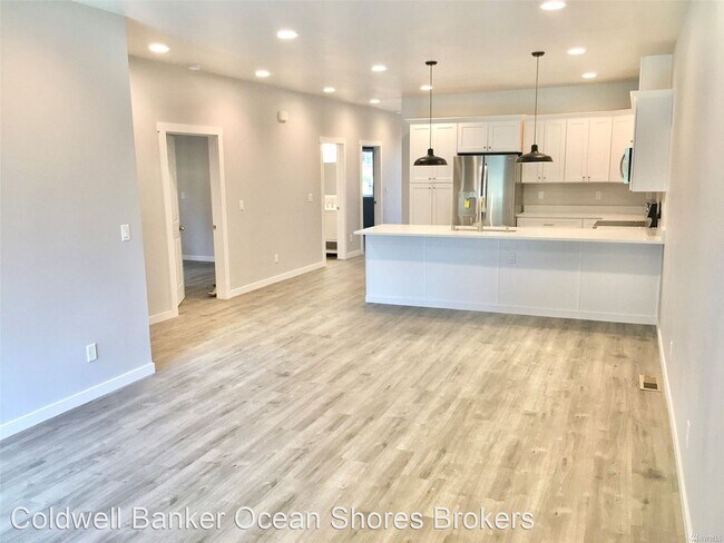 Building Photo - 2 br, 2 bath House - 32 Sunset Blvd #B