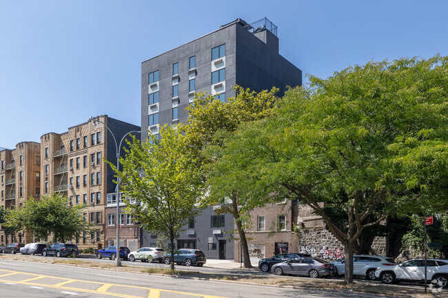 Building Photo - 3187 Grand Concourse