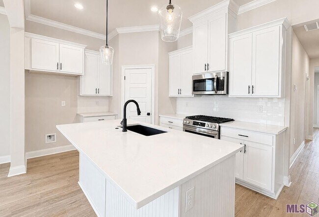 Foto del edificio - 12642 Perkins Rd