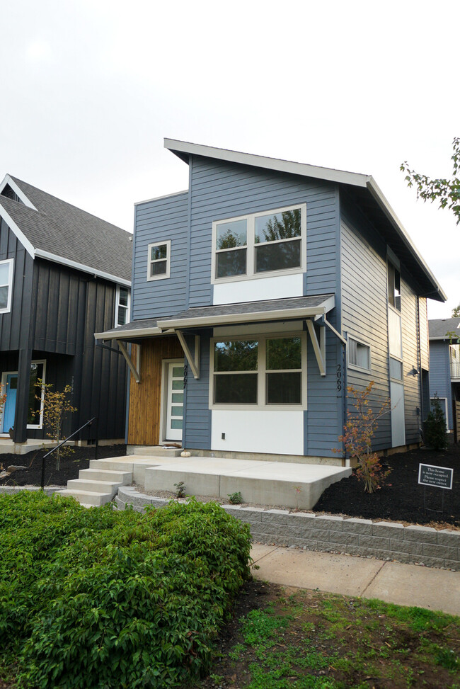 Building Photo - 2067 Audubon Ave SE