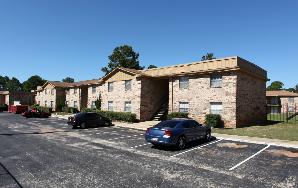 Foto del edificio - Forest Creek Apartments