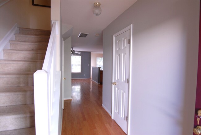 Foto del edificio - Maintenance free 2 bedroom suite townhouse...