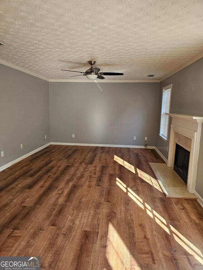 Foto del edificio - 1529 Sydney Pond Cir NW