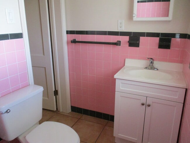 1 bath - 313 S Forest Ave