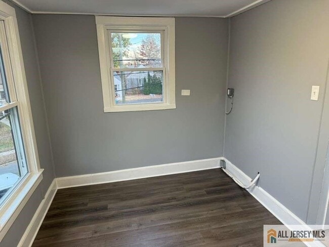 Foto del edificio - 107 Parkway Ave