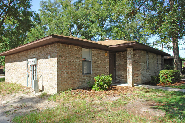 Foto del edificio - Hammock Oaks Apartments