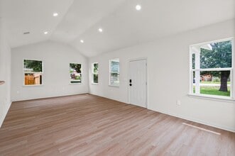 Building Photo - 4415 Castor St