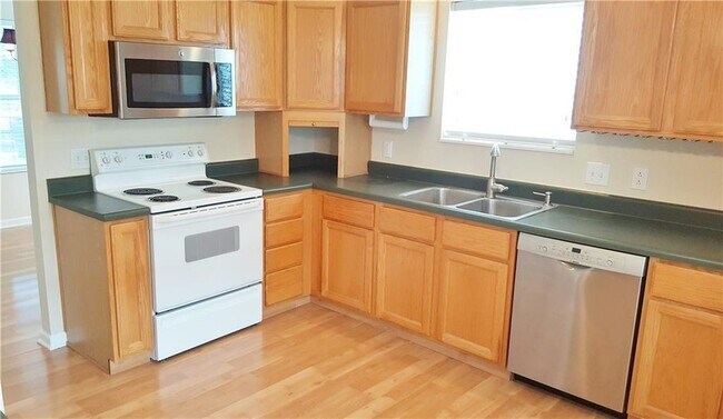Building Photo - 10737 Bunker Hill Dr
