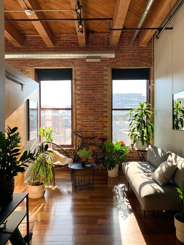 Foto principal - 150 E Main St