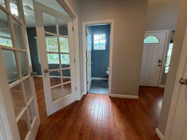 Foto del edificio - 3 bed DuPont Home with A/C for Rent