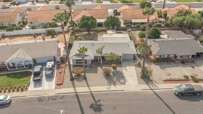 Foto del edificio - 30097 Carmel Rd