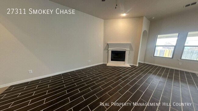Foto del edificio - 27311 Smokey Chase