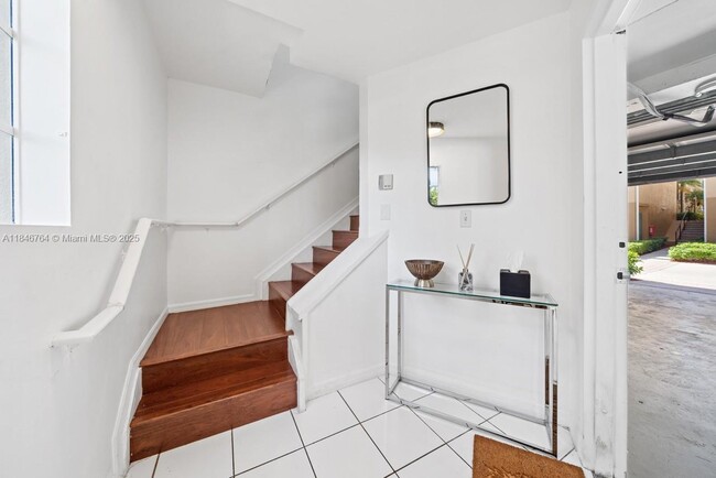 Foto del edificio - 2861 NE 185th St