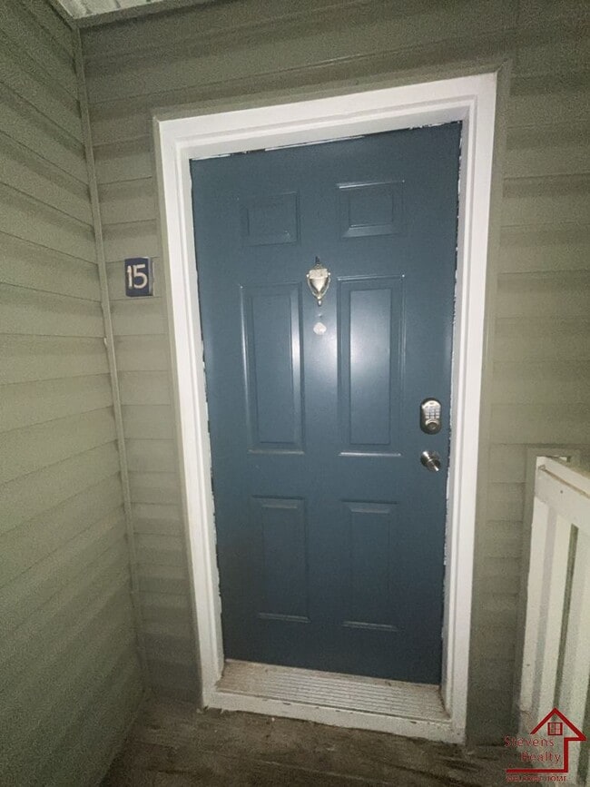 Building Photo - 430 Oriole Dr
