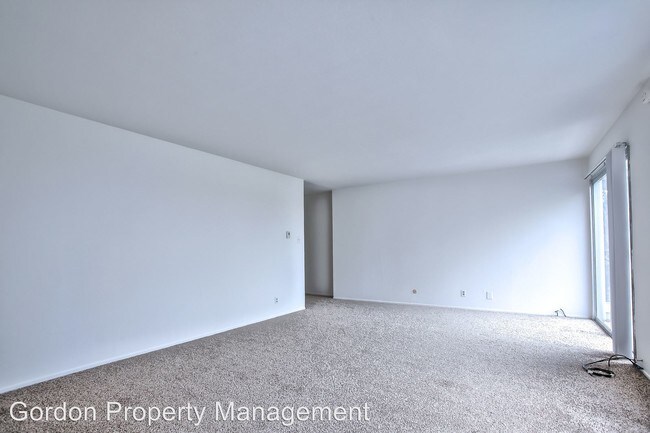 Building Photo - 1165 Church St