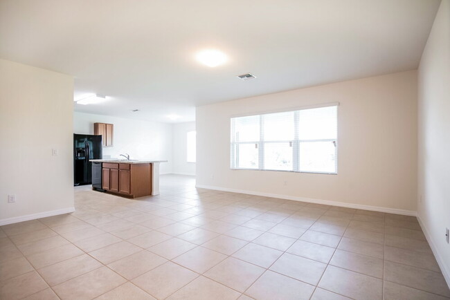 Foto del edificio - 1613 SW 23rd St