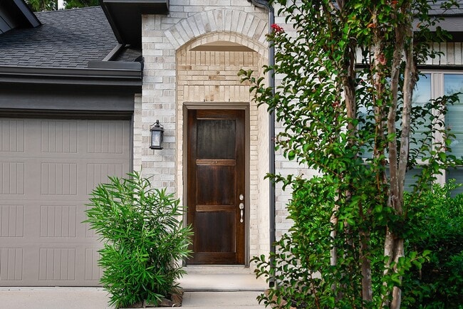 Building Photo - 151 Silva Creek Trl