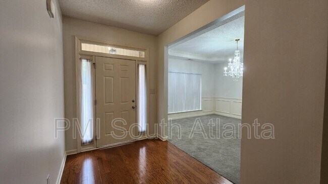 Foto del edificio - 37 Martins Pond Rd