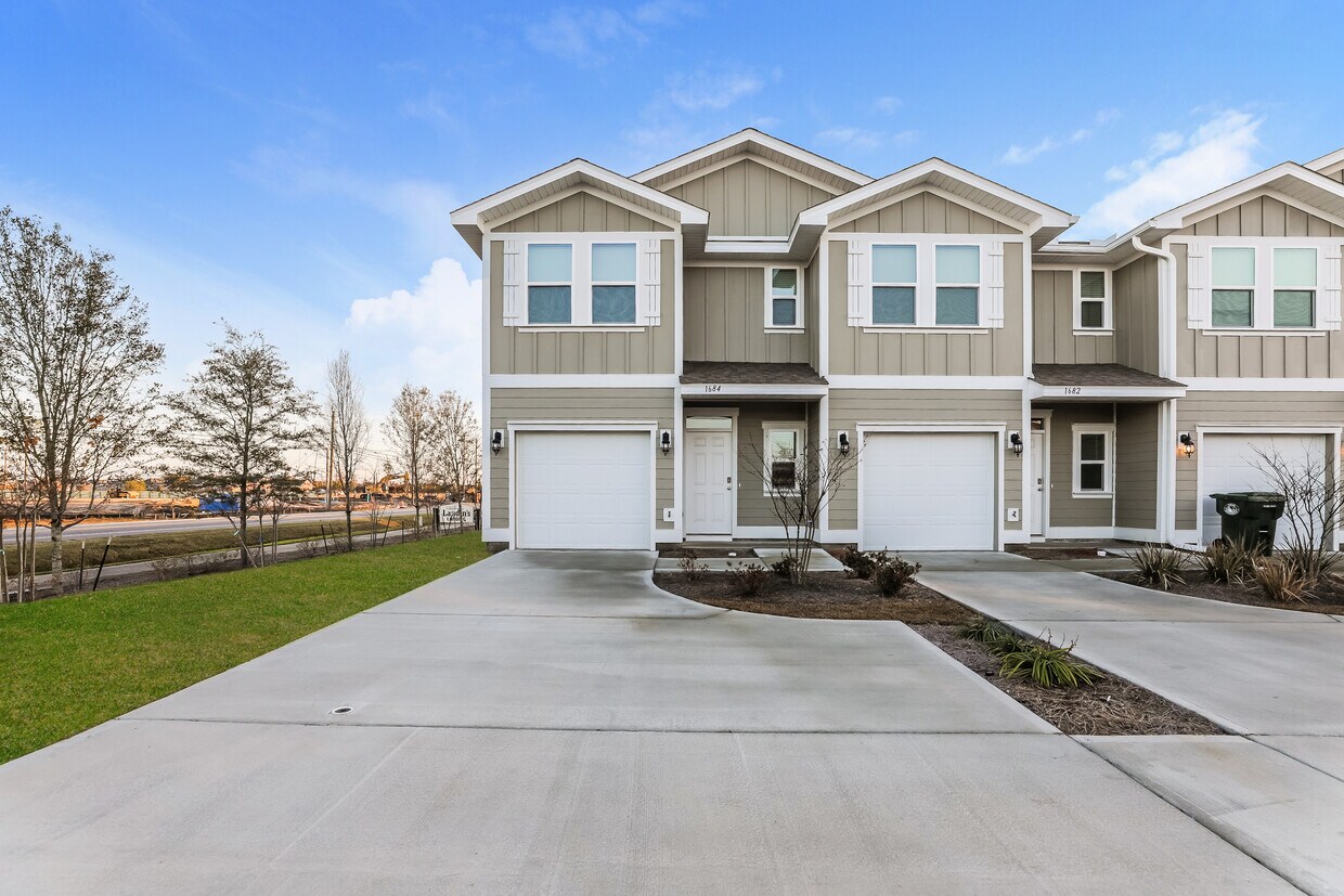 1684 Caleigh Ct, Lynn Haven, FL House Rental in Lynn Haven, FL