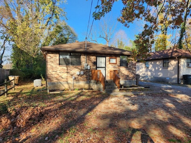 Building Photo - 2BR/1BA in Fantastic East Nashville Location!