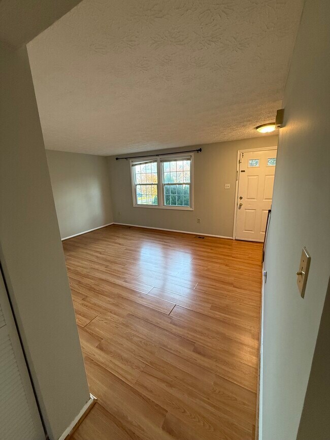 vivienda-2 - 3415 Castle Way