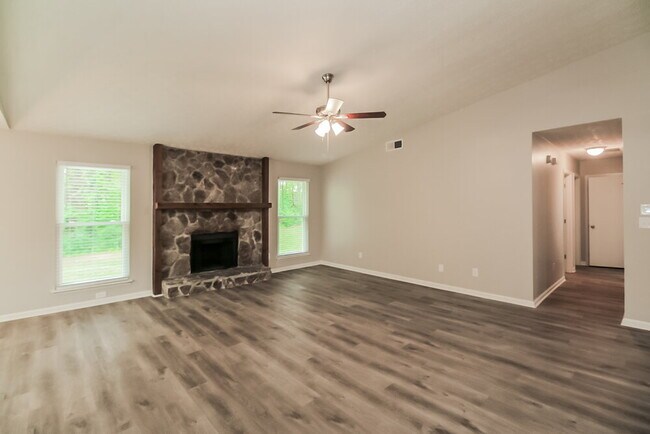 Building Photo - 528 Blue Cedar Ct
