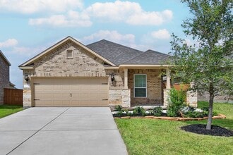 Building Photo - 6111 White Spruce Dr