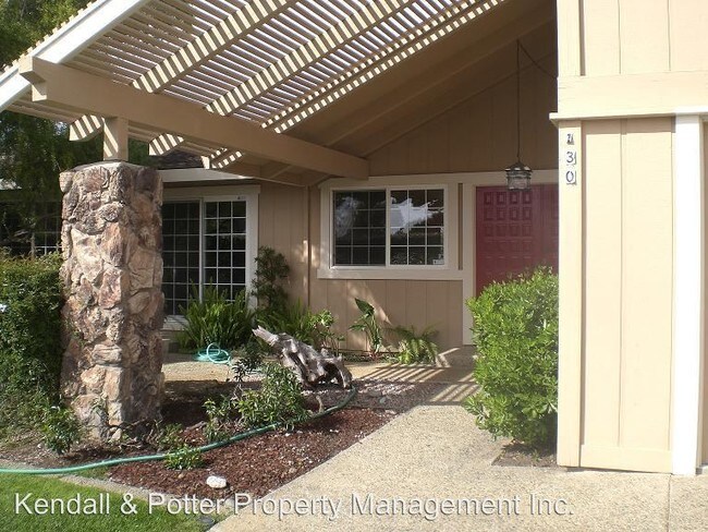 Building Photo - 4 br, 2 bath House - 130 Thunderbird Ct.