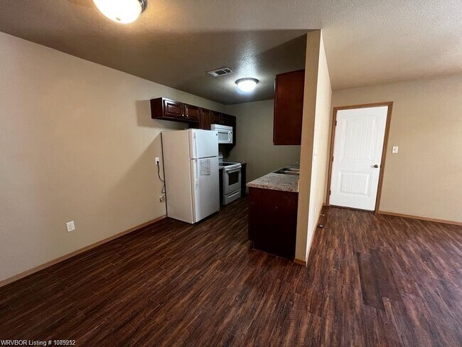 Foto del edificio - 9127 Fresno Cir